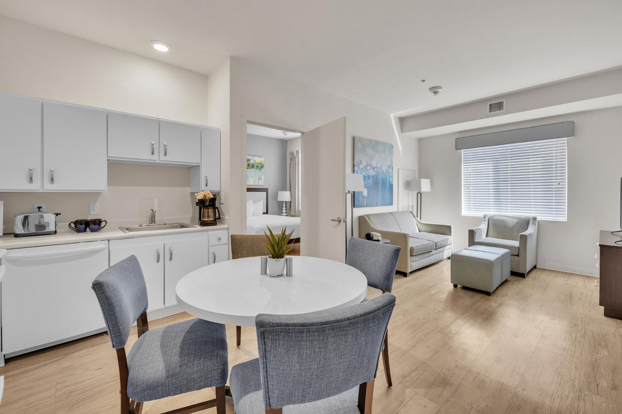 Simplicity At The Rim 1106 I Comfy 2 Bed 2 Bath Apartment